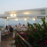 Parea Tavern, en Santorini, Grecia