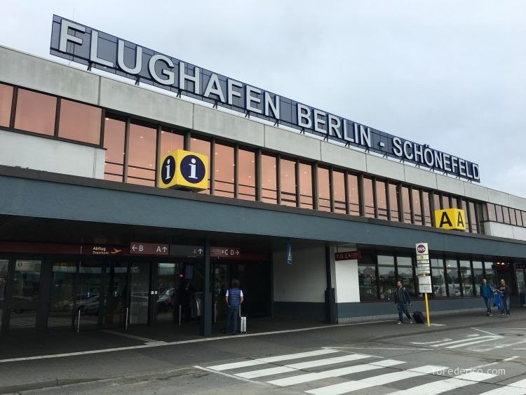 Transporte público desde el aeropuerto Schönefeld hasta la ciudad de Berlín