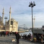 La mezquita de Ortaköy en Estambul 12