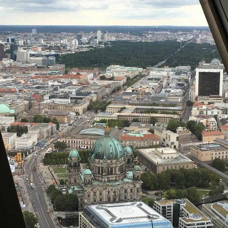 Subimos a la Torre de TV de Berlín 8