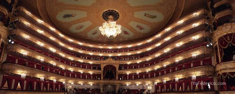 Una noche en el teatro Bolshoi de Moscú