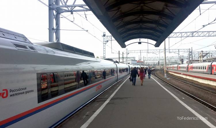 Viaje en tren bala desde San Petersburgo a Moscú 3