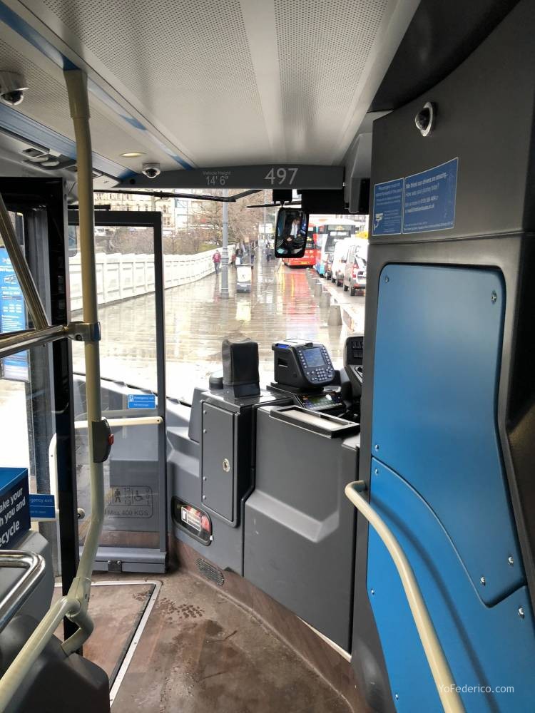 El Bus de Edimburgo que conecta la ciudad con el Aeropuerto 17