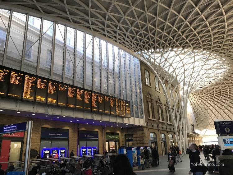 Estacion de trenes King´s Cross en Londres - La tienda de Harry Potter en la estación King´s Cross de Londres 1