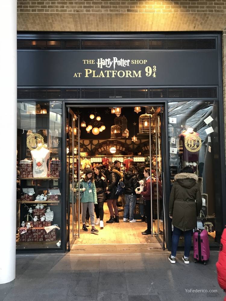 La tienda de Harry Potter en la estación King´s Cross de Londres 4